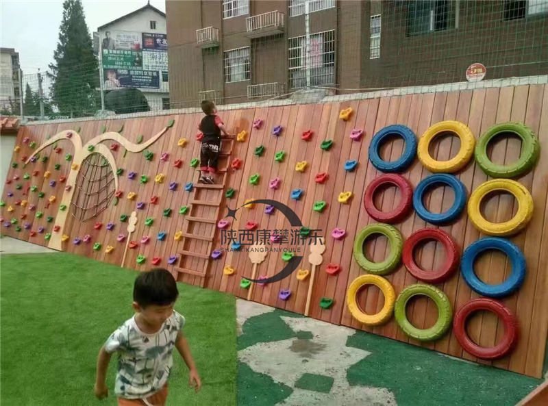 幼兒園兒童實(shí)木攀爬帶輪