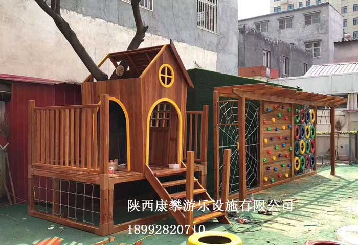 幼兒園木制設(shè)施