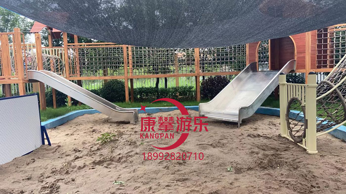 戶外幼兒園設(shè)施